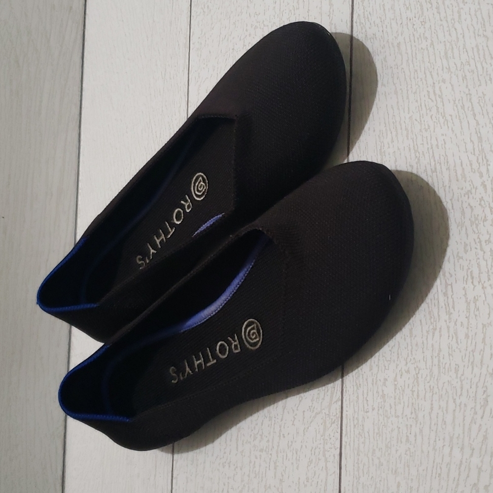 Rothys 8 black woman ballerina flats